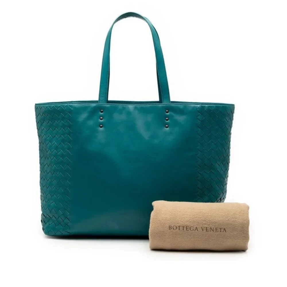 Bottega Veneta delivery duty